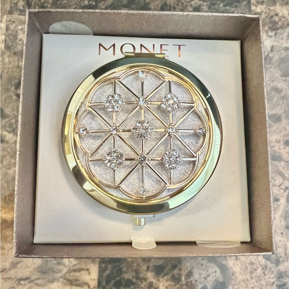 NIB Monet Gold and Silver Geometric Compact - Picture 4 of 5